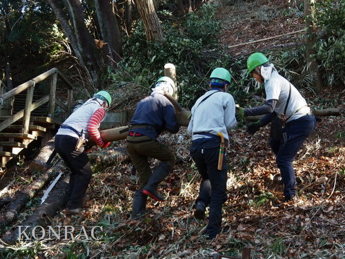 ���R��y��