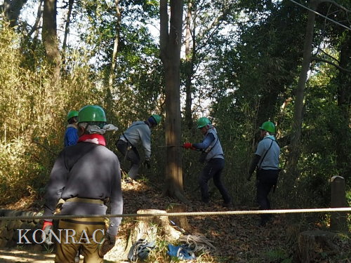 ���R��y��